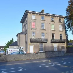 9 x Bedroom block of apartments