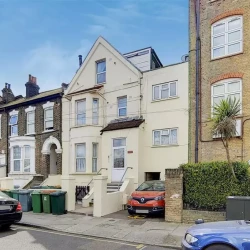 10 x Bedroom block of apartments